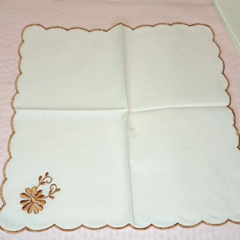 Vintage Set Of 5 Table Serving Linen Napkins And Big Square Beige Embroidered